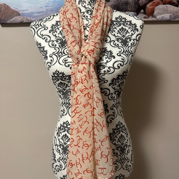 Designer Women's Scarf CC Style - Picture 7 of 9